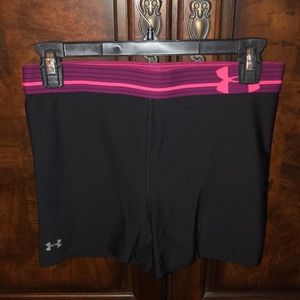 Under armour heat gear compression work out shorts